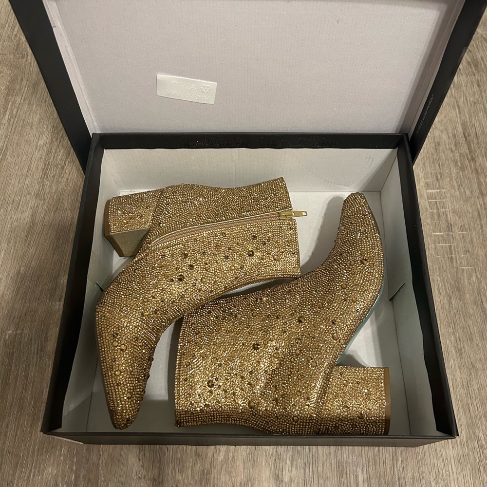 Betsey Johnson rhinestone gold boots women’s size 6